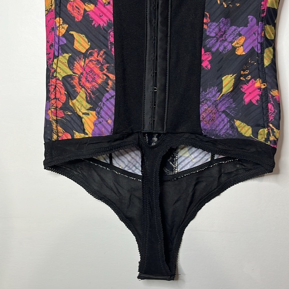 Free People Multicolored Lace Corset bodysuit Sz XS NWOT - Picture 10 of 10